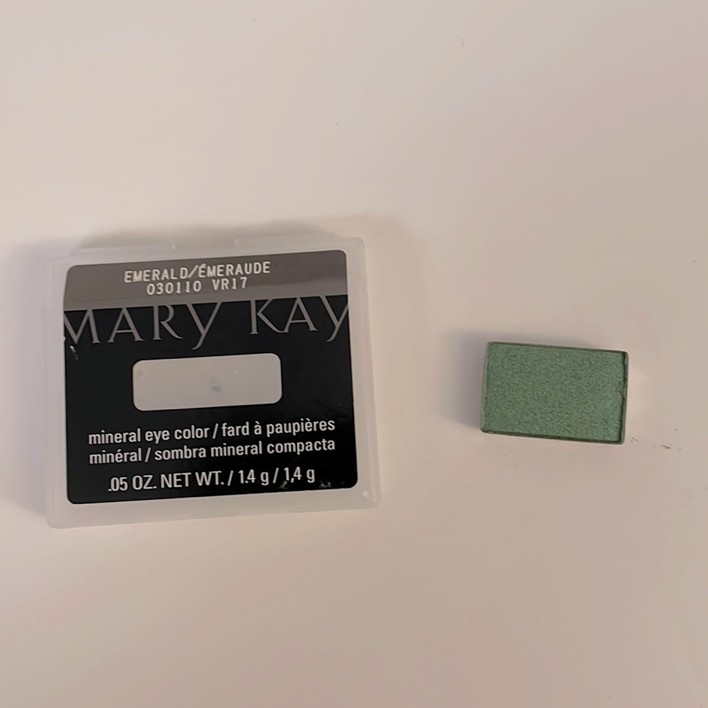 Mary Kay mineral eye color-emerald